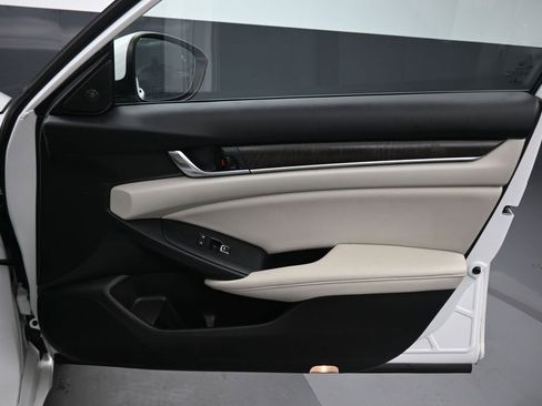 Used 2021 Honda Accord EX-L image 42