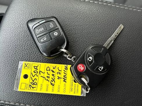 Used 2017 Ford Escape SE image 29