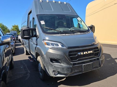 Used 2024 RAM ProMaster 3500 image 2