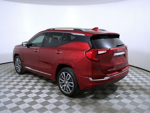 Used 2024 GMC Terrain Denali w/ Denali Premium Package AWD/4WD image 9