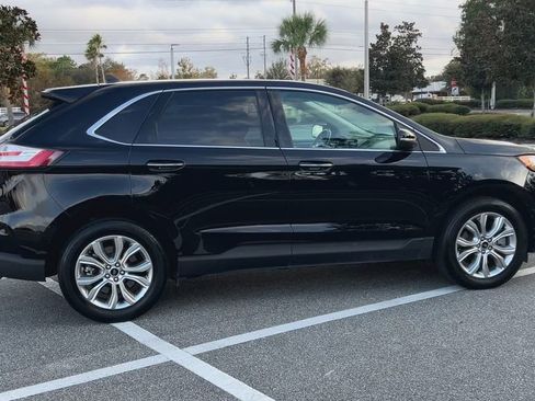 Used 2024 Ford Edge Titanium image 9