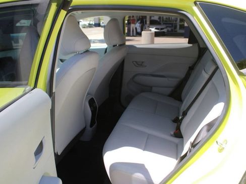 Used 2024 Hyundai Kona SEL AWD/4WD image 13
