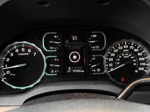 Used 2018 Toyota Tundra SR5 AWD/4WD image 34