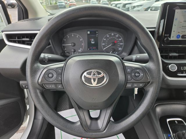Used 2025 Toyota Corolla LE FWD image 30
