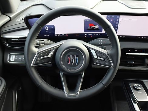 Used 2025 Buick Enclave Preferred image 18