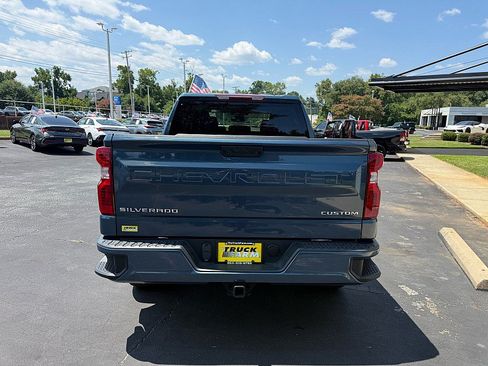 Used 2024 Chevrolet Silverado 1500 Custom RWD image 4