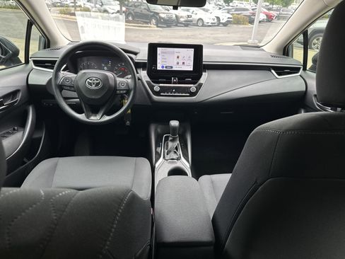 Used 2025 Toyota Corolla LE image 22