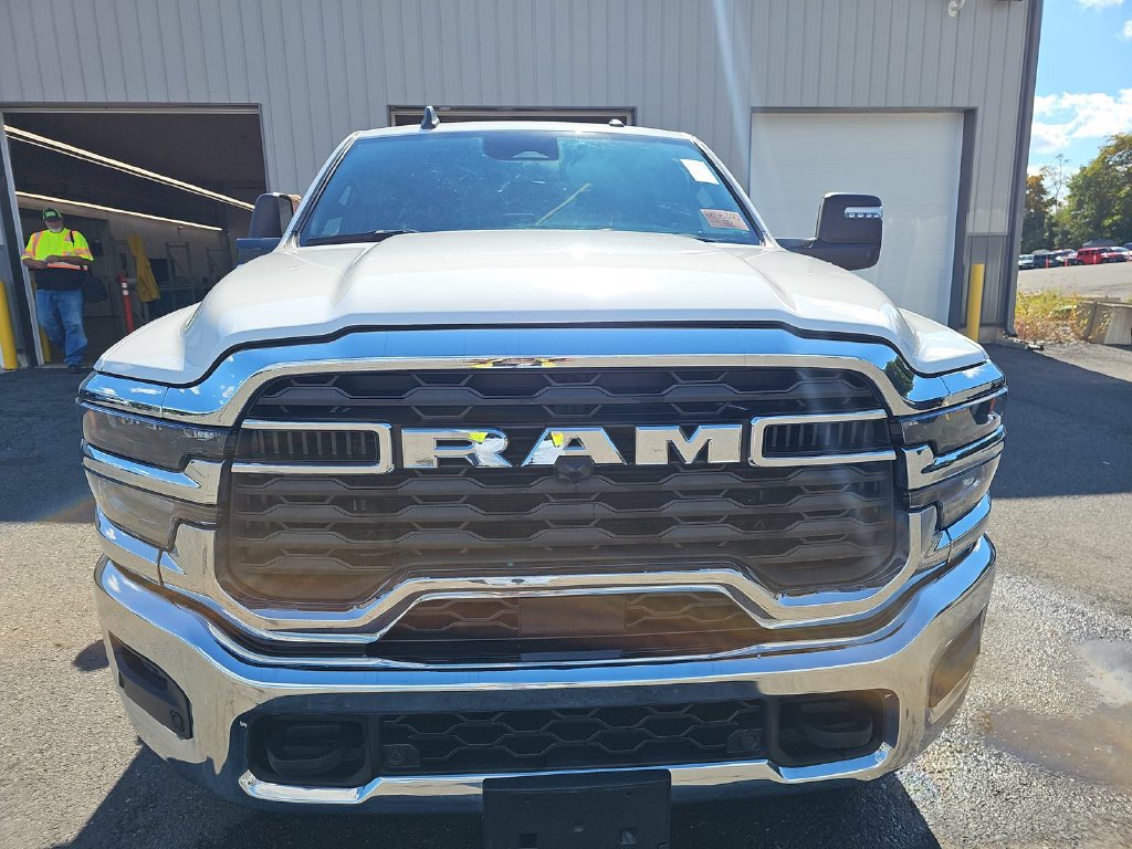 Used 2025 RAM 2500 Big Horn AWD/4WD image 5