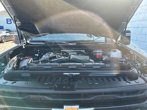 Used 2025 Chevrolet Silverado 2500 W/T AWD/4WD image 39