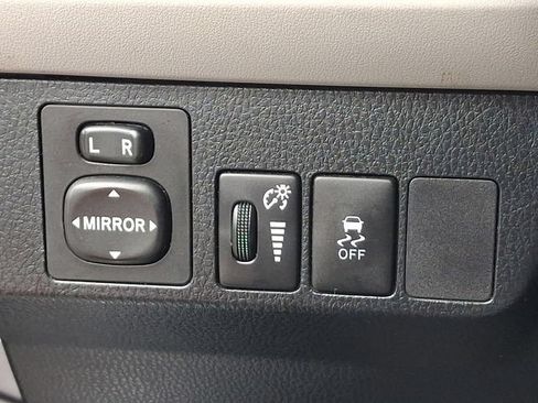 Used 2014 Toyota RAV4 LE AWD/4WD image 8