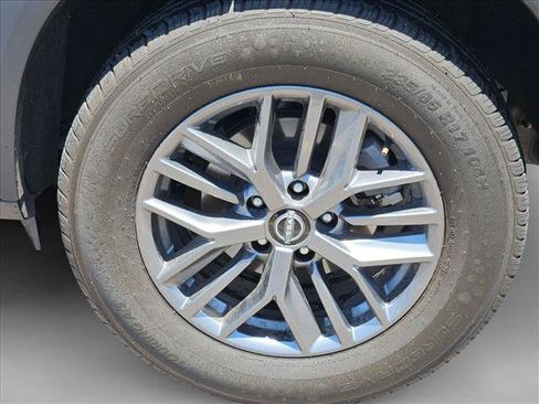 Used 2024 Nissan Rogue S FWD image 8