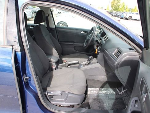 Used 2014 Volkswagen Jetta S image 17