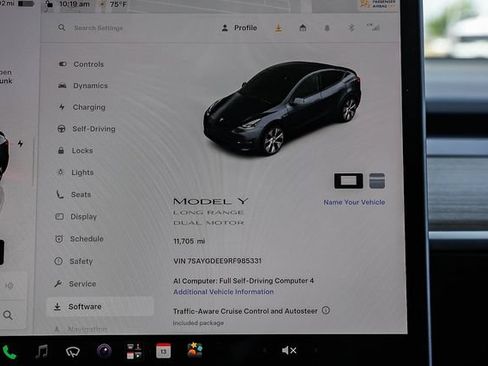 Used 2024 Tesla Model Y Long Range AWD/4WD image 19