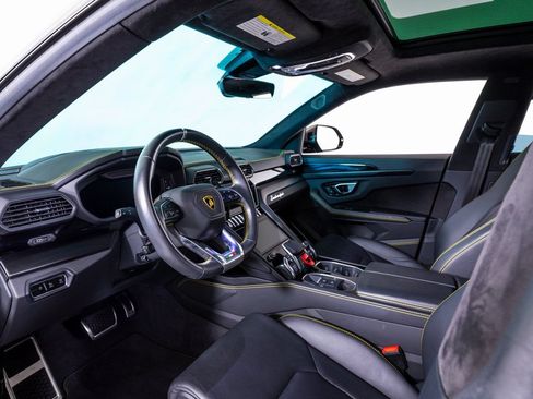 Used 2021 Lamborghini Urus AWD/4WD image 14