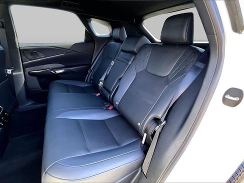 Certified 2024 Lexus RX 350 FWD w/ Technology Package image 18