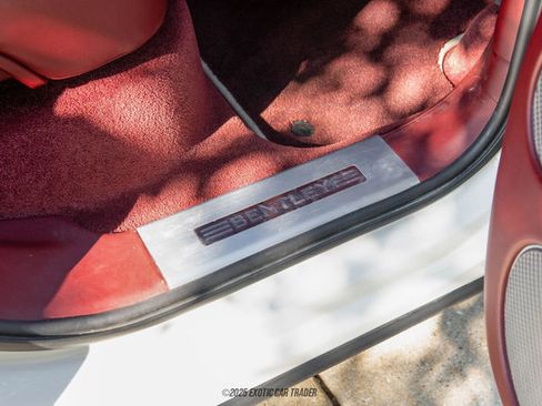 Used 2019 Bentley Bentayga image 41