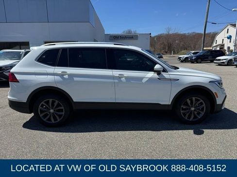 Used 2022 Volkswagen Tiguan SE w/ Panoramic Sunroof Package AWD/4WD image 4