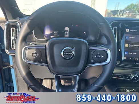 Used 2023 Volvo XC40 Recharge Ultimate image 32