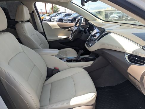 Used 2019 Chevrolet Malibu Premier w/ Sun and Wheel Package FWD image 35