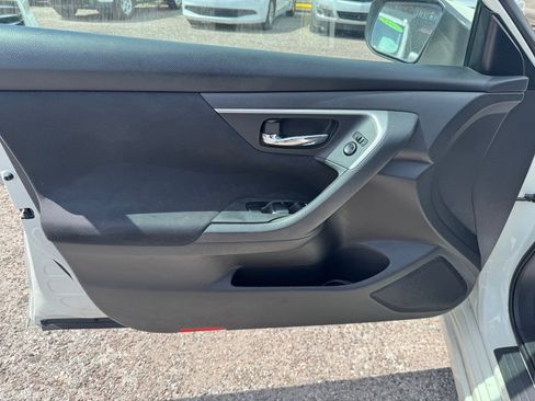 Used 2015 Nissan Altima 2.5 S w/ Power Driver Seat Package FWD image 13