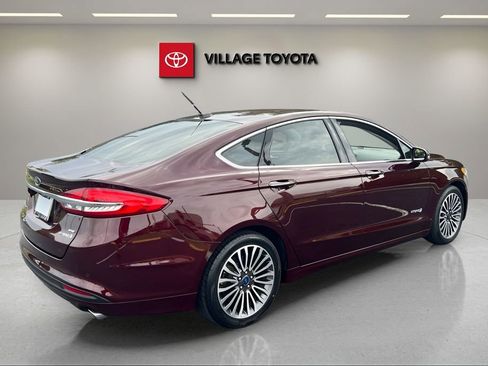 Used 2018 Ford Fusion SE w/ Equipment Group 602A FWD image 5