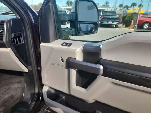 Used 2018 Ford F150 XLT w/ Equipment Group 302A Luxury image 25