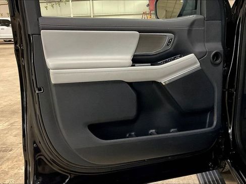 Certified 2025 Ford Expedition Max Platinum AWD/4WD image 22