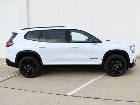 New 2026 GMC Acadia Elevation w/ Black Edition AWD/4WD image 5