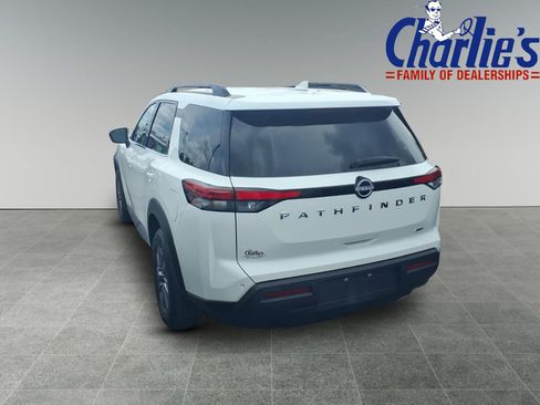 Used 2025 Nissan Pathfinder SV AWD/4WD image 5