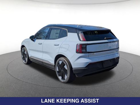 New 2026 Volvo EX30 Plus w/ Protection Package Premier AWD/4WD image 6