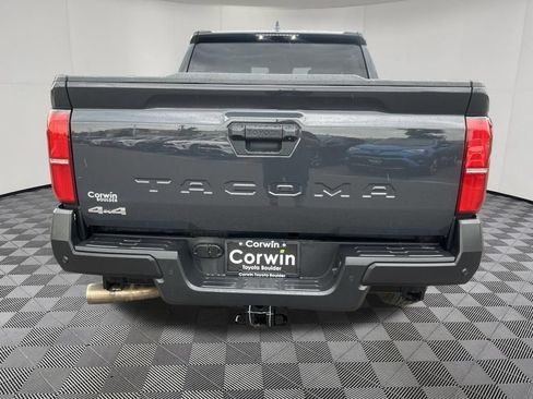 Used 2025 Toyota Tacoma SR w/ SR Upgrade Package AWD/4WD image 7