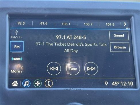 Used 2019 Chevrolet Equinox LT w/ Driver Convenience Package image 20