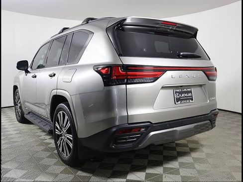 Used 2023 Lexus LX 600 4WD w/ Appearance Package image 4