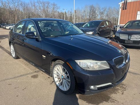 Used 2010 BMW 335i xDrive Sedan image 3