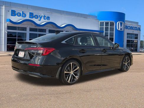 Used 2024 Honda Civic Touring image 5