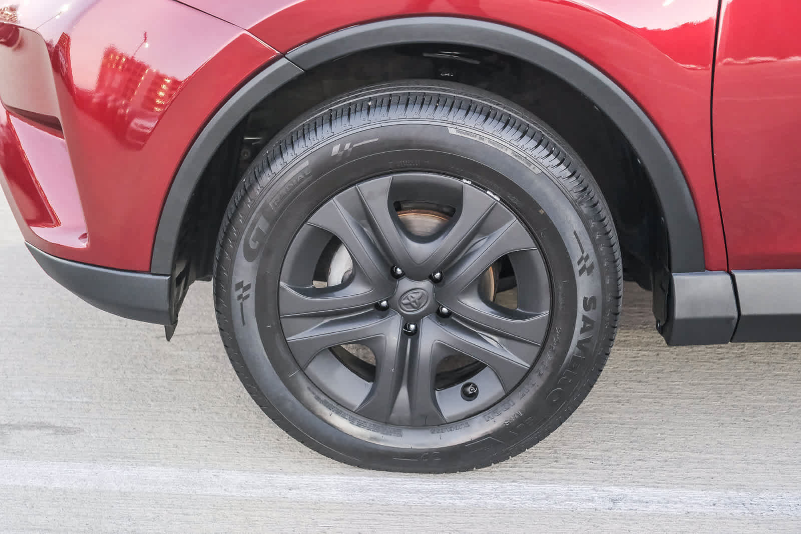 Used 2018 Toyota RAV4 LE w/ All Weather Liner Package FWD image 10