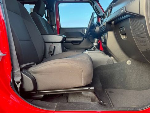 Certified 2023 Jeep Gladiator Sport image 21