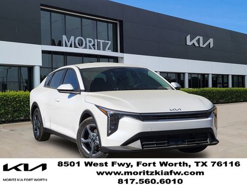 New 2026 Kia K4 LXS image 1