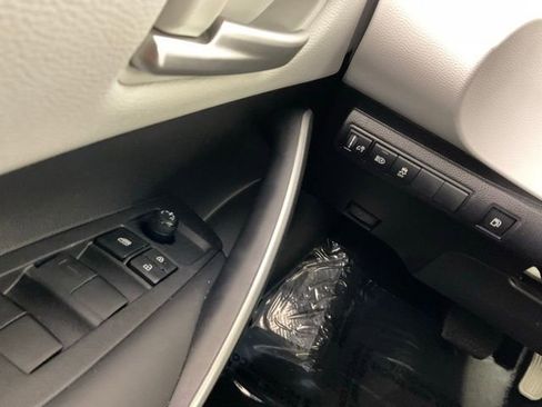 Used 2023 Toyota Corolla SE image 20