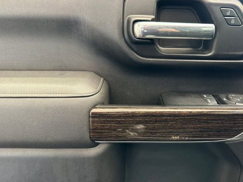 Used 2024 GMC Sierra 3500 SLE w/ SLE Convenience Package AWD/4WD image 11