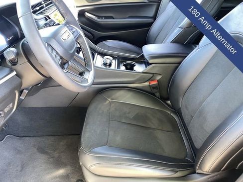 Used 2025 Jeep Grand Cherokee L Laredo AWD/4WD image 25