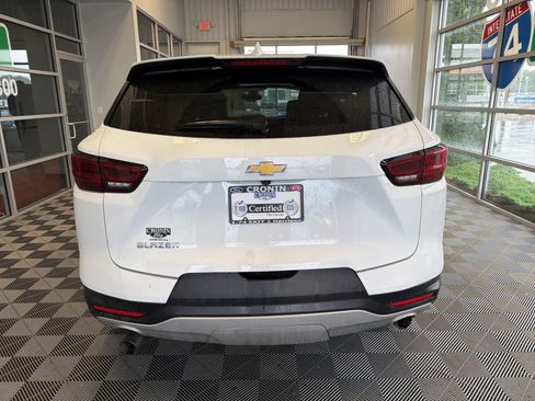 Used 2025 Chevrolet Blazer LT FWD image 5