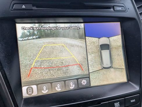 Used 2018 Hyundai Santa Fe Sport w/ 2.4L Tech Package 04 FWD image 17