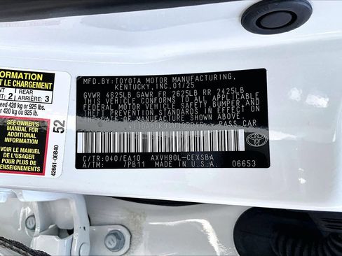 Used 2025 Toyota Camry SE w/ Convenience Package FWD image 16