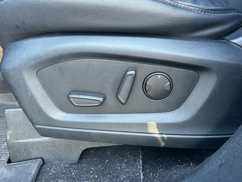 Used 2021 Ford Explorer Limited w/ Hybrid Equipment Group 310A image 17