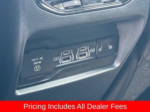 Used 2025 Jeep Grand Cherokee Limited w/ Black Appearance Package AWD/4WD image 10