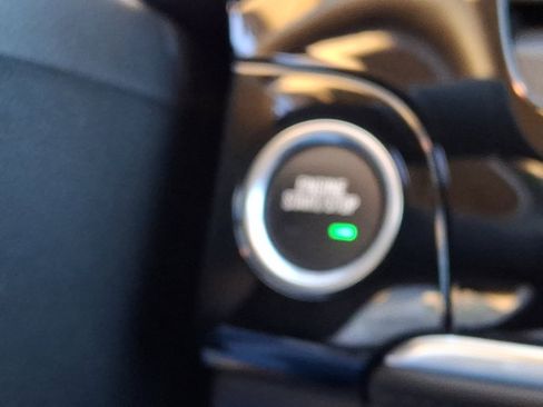 Used 2022 Buick Encore Preferred w/ Safety Package image 25