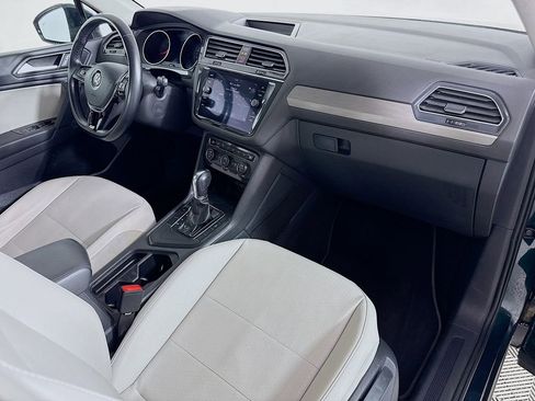 Used 2019 Volkswagen Tiguan SE w/ Panoramic Sunroof Package FWD image 29