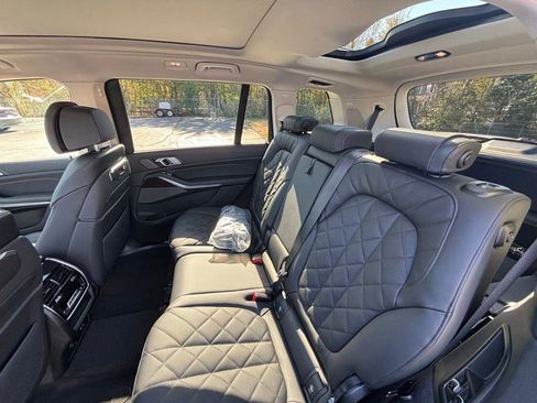 New 2026 BMW X7 xDrive40i w/ Premium Package AWD/4WD image 14