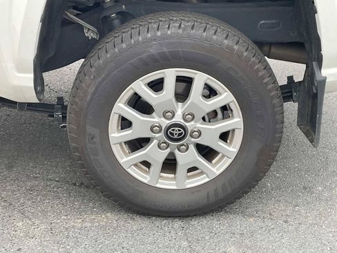 Used 2024 Toyota Tacoma SR RWD image 13